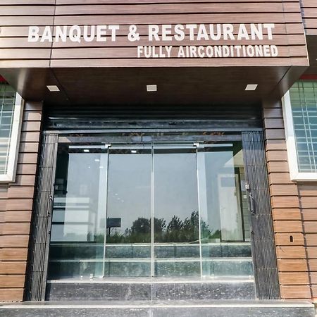 Oyo Flagship 83121 Hotel Rose Vip Sahāranpur Exterior photo