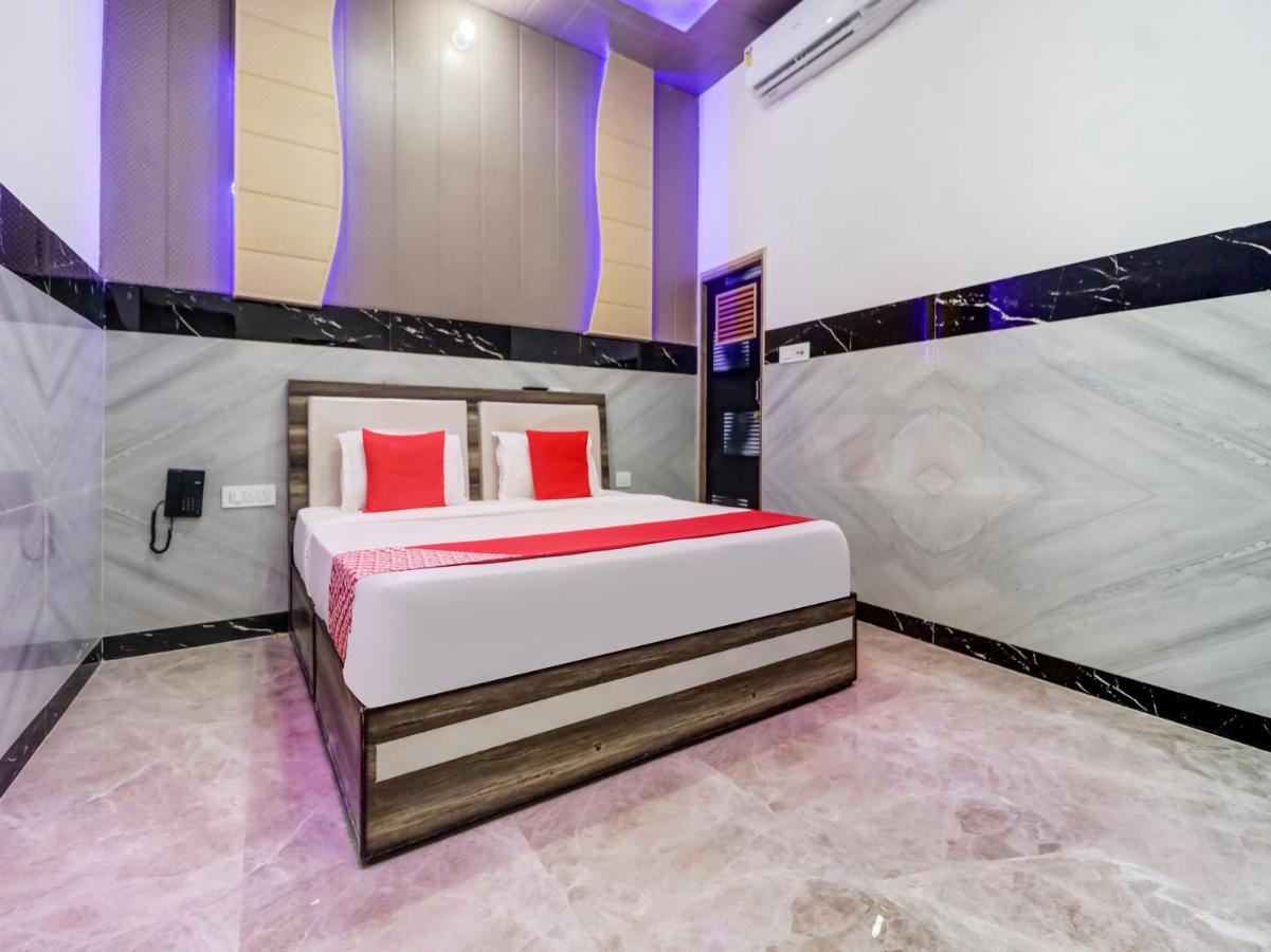 Oyo Flagship 83121 Hotel Rose Vip Sahāranpur Exterior photo
