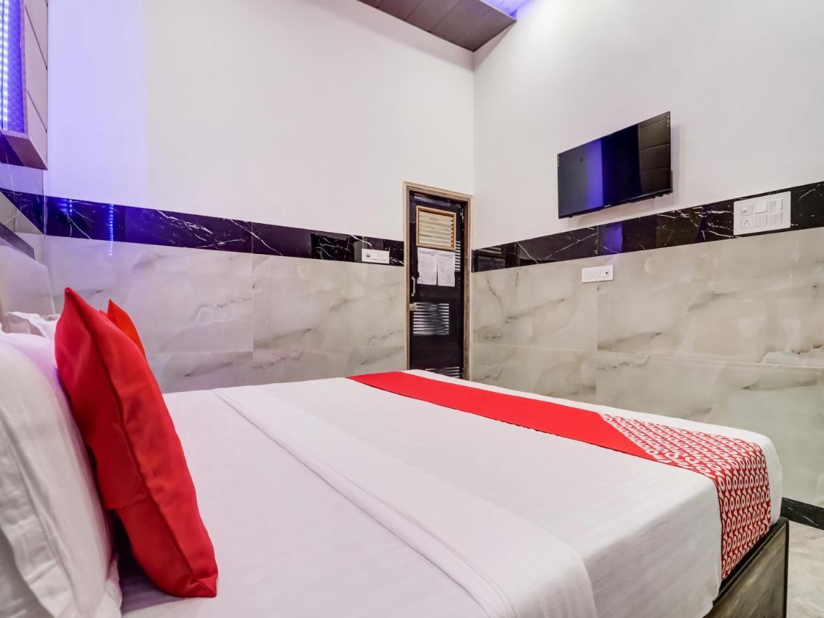 Oyo Flagship 83121 Hotel Rose Vip Sahāranpur Exterior photo