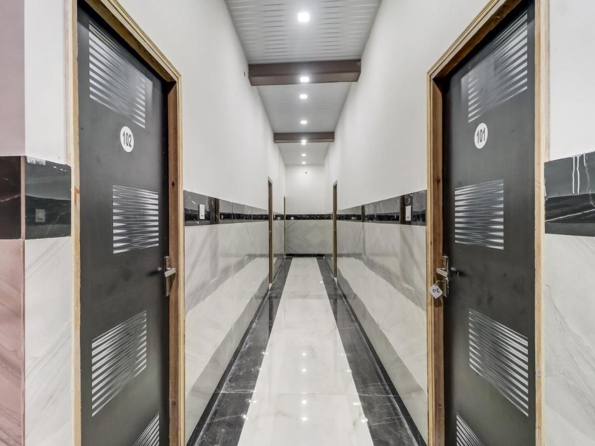 Oyo Flagship 83121 Hotel Rose Vip Sahāranpur Exterior photo