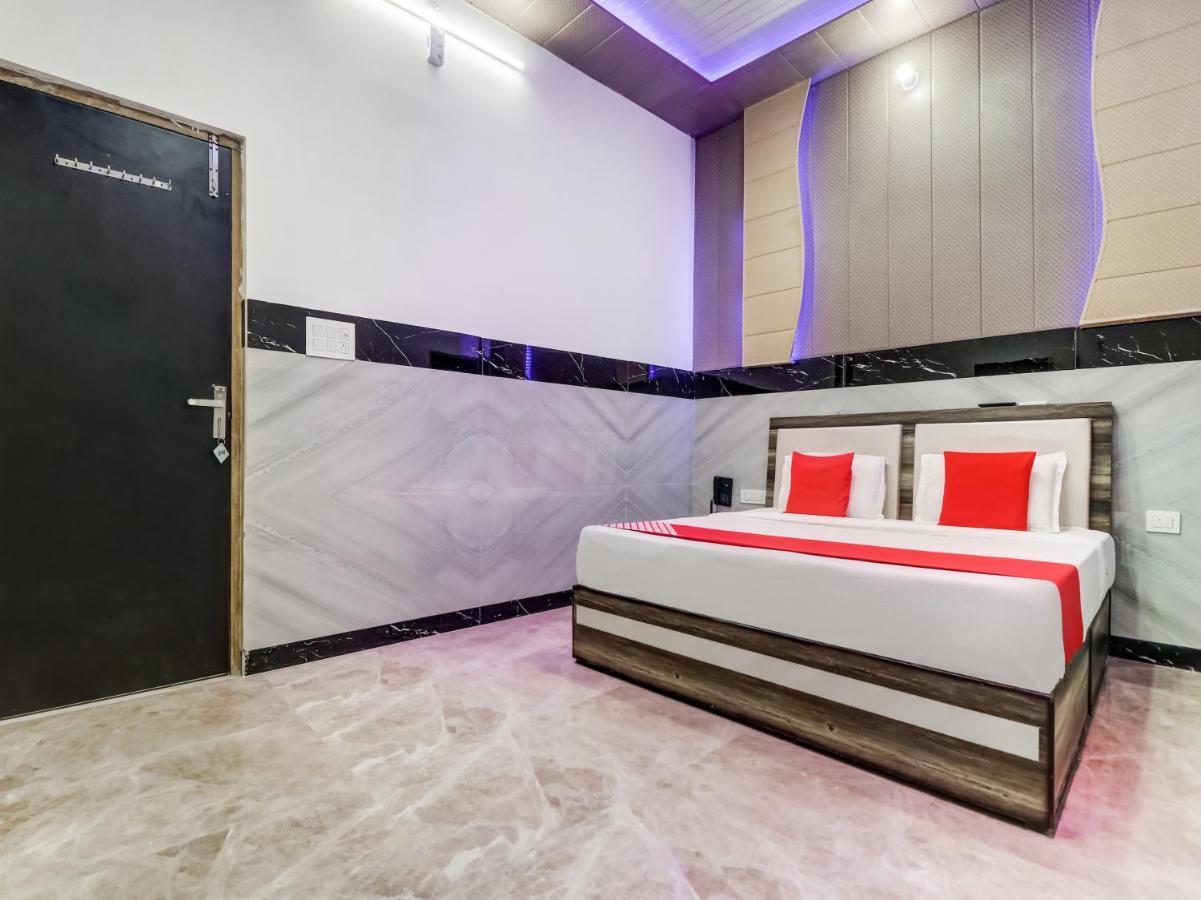 Oyo Flagship 83121 Hotel Rose Vip Sahāranpur Exterior photo