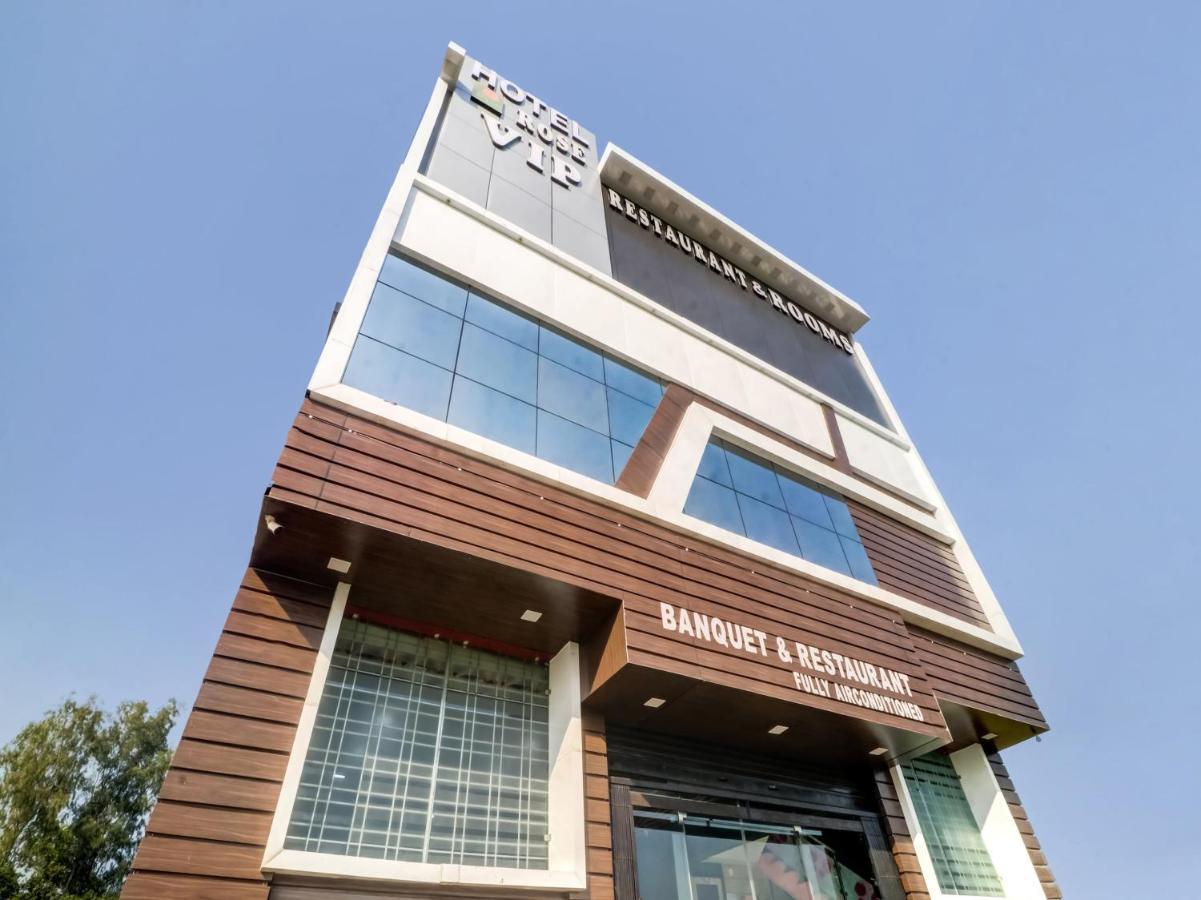 Oyo Flagship 83121 Hotel Rose Vip Sahāranpur Exterior photo